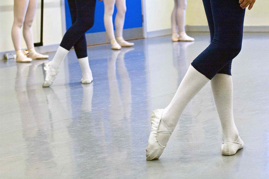 Dancing on pointe